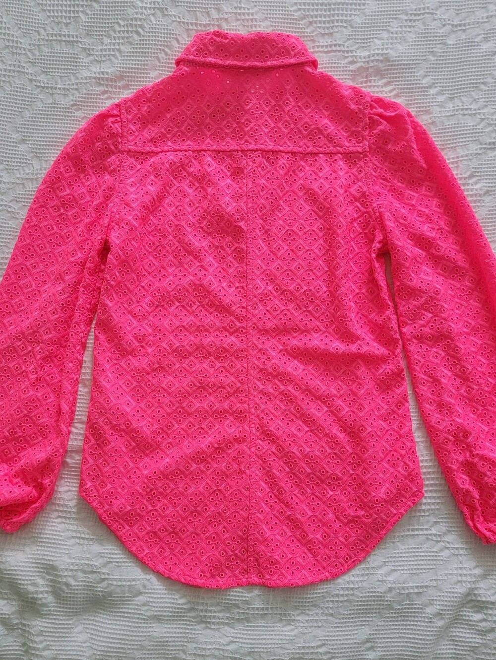 XXS Lilly Pulitzer Sea Breeze Eyelet Button Down - Picture 2 of 4